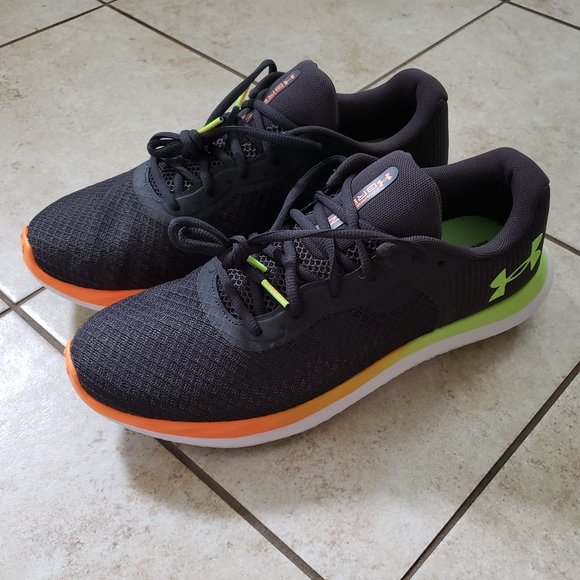 NEW Under Armour Charged Breeze Men's 3025129-104 Size 9.5 Grey/White/Green/Oran - Picture 2 of 10